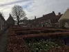 De-Armen-de-Poth_binnenplein